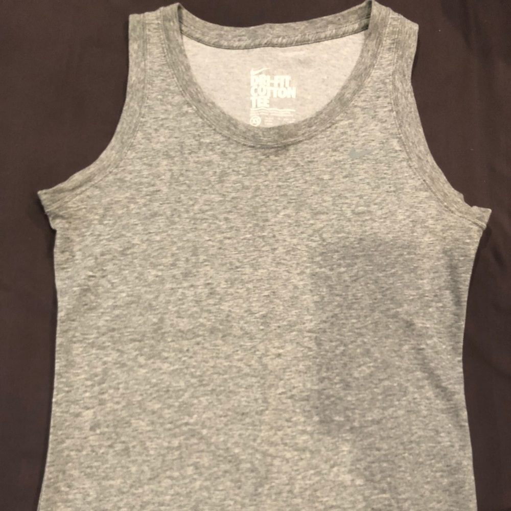 2 Nike dry-fit cotton t-shirts XS